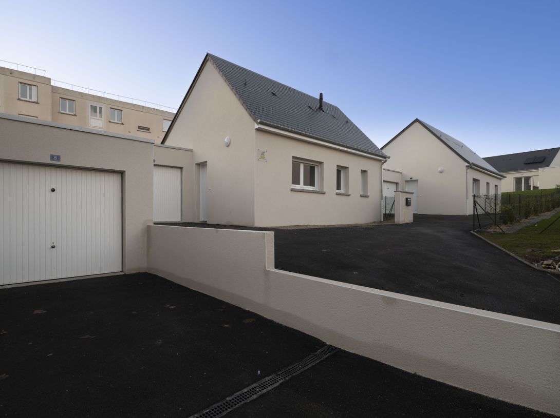 72_Montval sur Loir_Rue Emile Zola.jpg
