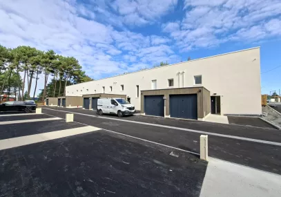 Photographie de plusieurs logements individuels de la residence Helios