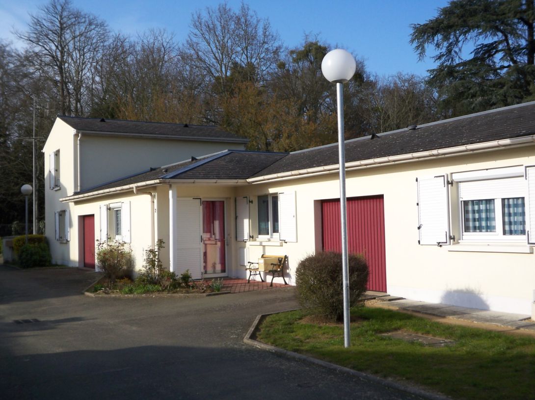 72_Savigné l'évêque_Résidence du Rocher.jpg